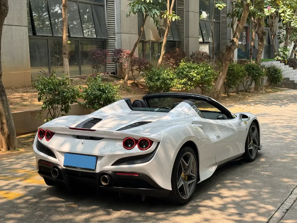 2019 Aston Martin DB11 5.2T 639HP V12 8AT,autocango,china used car exporter,china ev exporter,chinese used car exporter,chinese used ev exporter