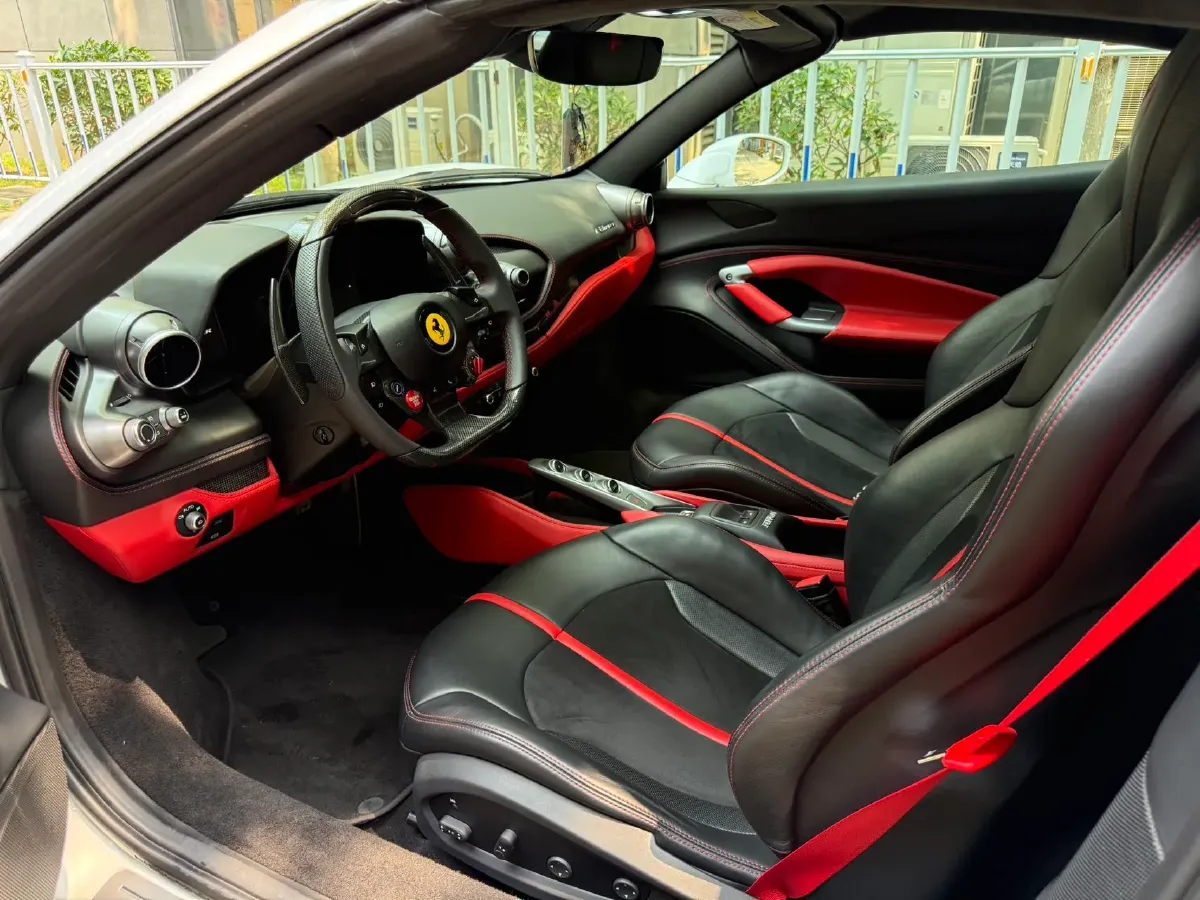 2019 Aston Martin DB11 5.2T 639HP V12 8AT,autocango,china used car exporter,china ev exporter,chinese used car exporter,chinese used ev exporter