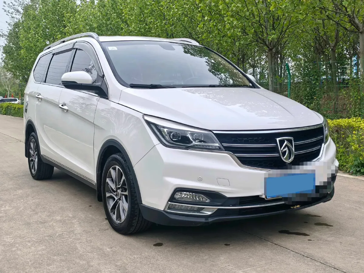 2017 SWM X7 1.5T 156HP L4 5MT,autocango,china used car exporter,china ev exporter,chinese used car exporter,chinese used ev exporter