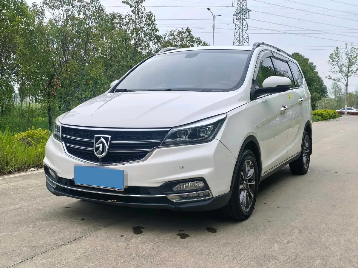 2017 SWM X7 1.5T 156HP L4 5MT,autocango,china used car exporter,china ev exporter,chinese used car exporter,chinese used ev exporter