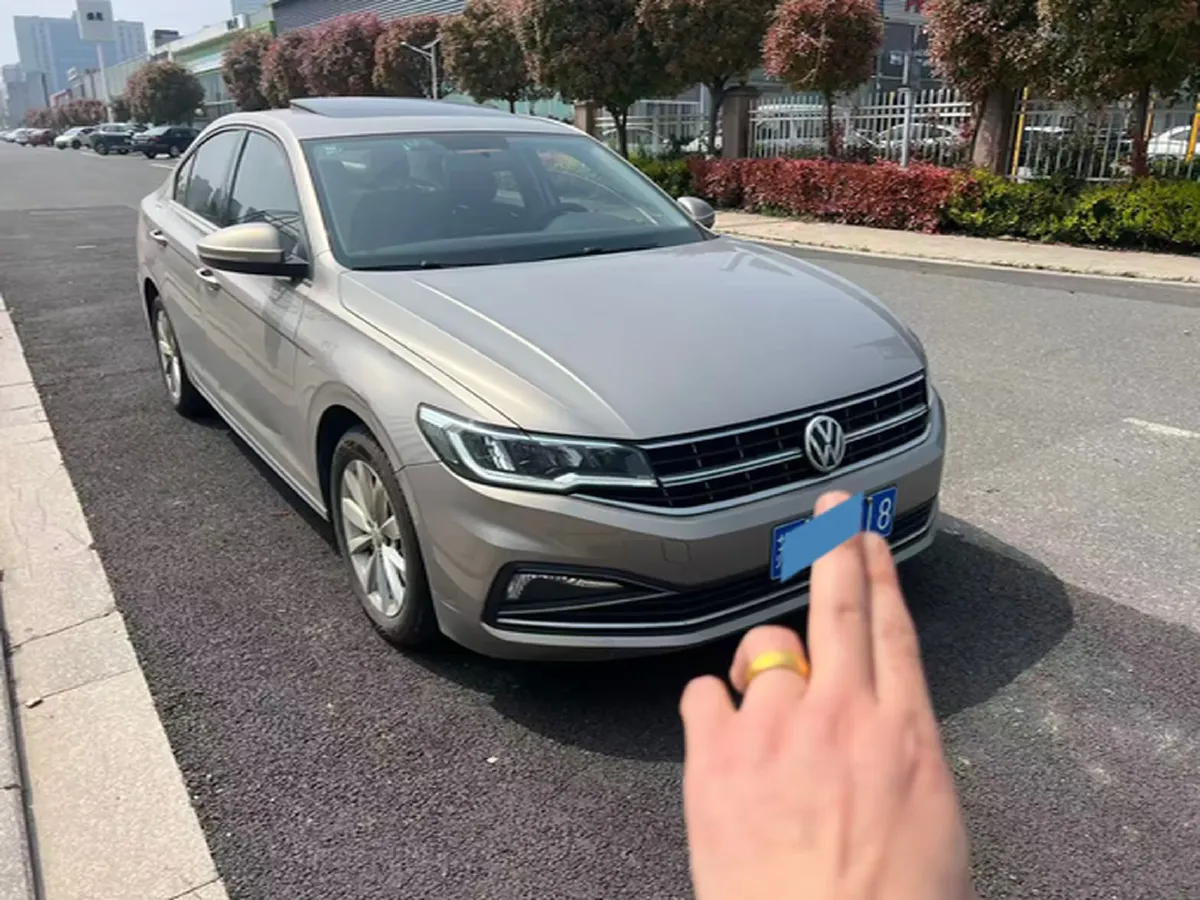 2019 MAXUS XinTu V80 2.5T 136HP L4 6MT,autocango,china used car exporter,china ev exporter,chinese used car exporter,chinese used ev exporter