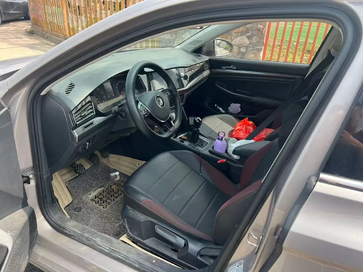 2019 MAXUS XinTu V80 2.5T 136HP L4 6MT,autocango,china used car exporter,china ev exporter,chinese used car exporter,chinese used ev exporter