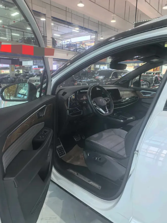 2023 Volkswagen Talagon 2.0T 220HP L4 7DCT,autocango,china used car exporter,china ev exporter,chinese used car exporter,chinese used ev exporter