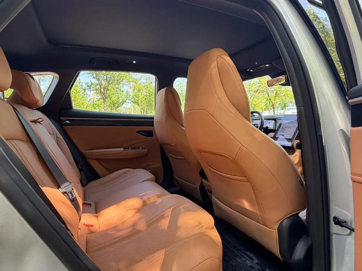 2025 Geely Galaxy L7 1.5L 112HP L4 1DHT PHEV 18.4KWH,autocango,china used car exporter,china ev exporter,chinese used car exporter,chinese used ev exporter