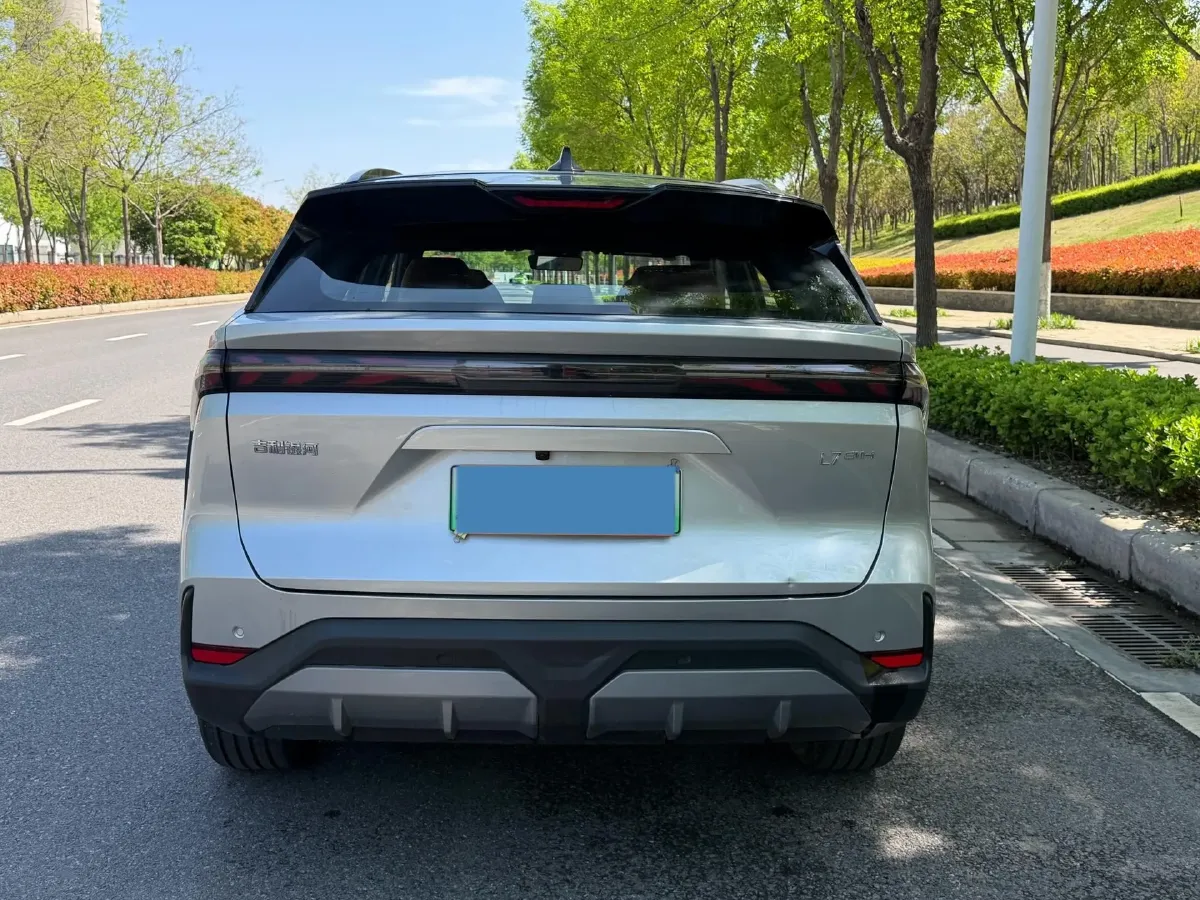 2025 Geely Galaxy L7 1.5L 112HP L4 1DHT PHEV 18.4KWH,autocango,china used car exporter,china ev exporter,chinese used car exporter,chinese used ev exporter