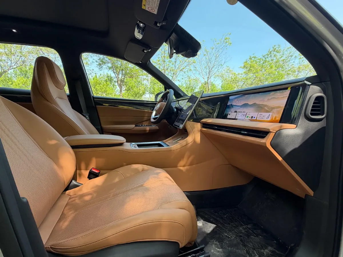 2025 Geely Galaxy L7 1.5L 112HP L4 1DHT PHEV 18.4KWH,autocango,china used car exporter,china ev exporter,chinese used car exporter,chinese used ev exporter