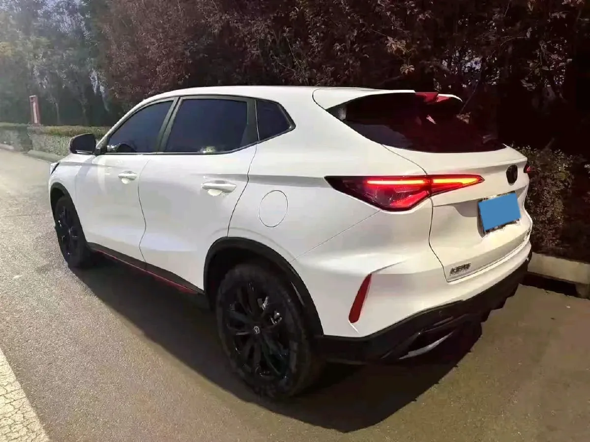 2024 ChangAn X5 PLUS 1.5T 188HP L4 7DCT,autocango,china used car exporter,china ev exporter,chinese used car exporter,chinese used ev exporter