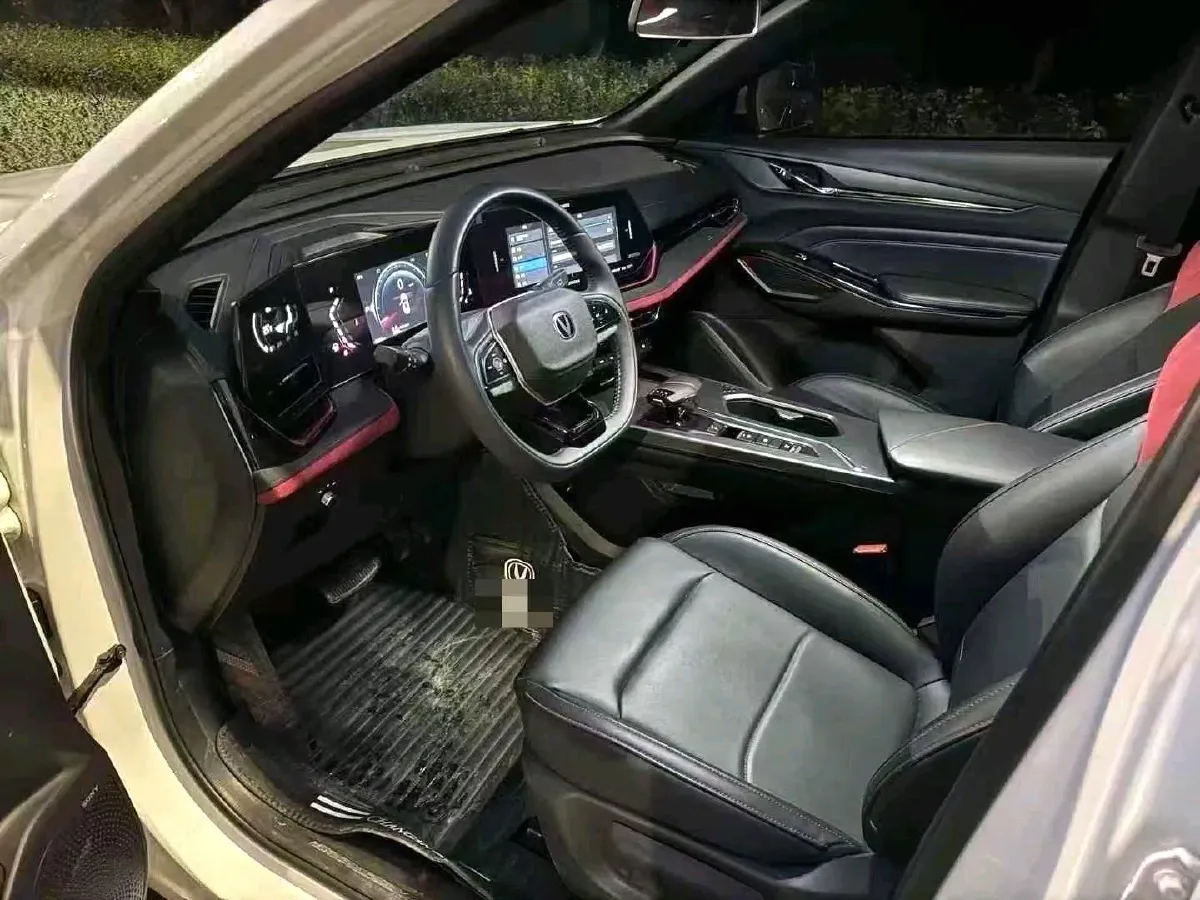 2024 ChangAn X5 PLUS 1.5T 188HP L4 7DCT,autocango,china used car exporter,china ev exporter,chinese used car exporter,chinese used ev exporter