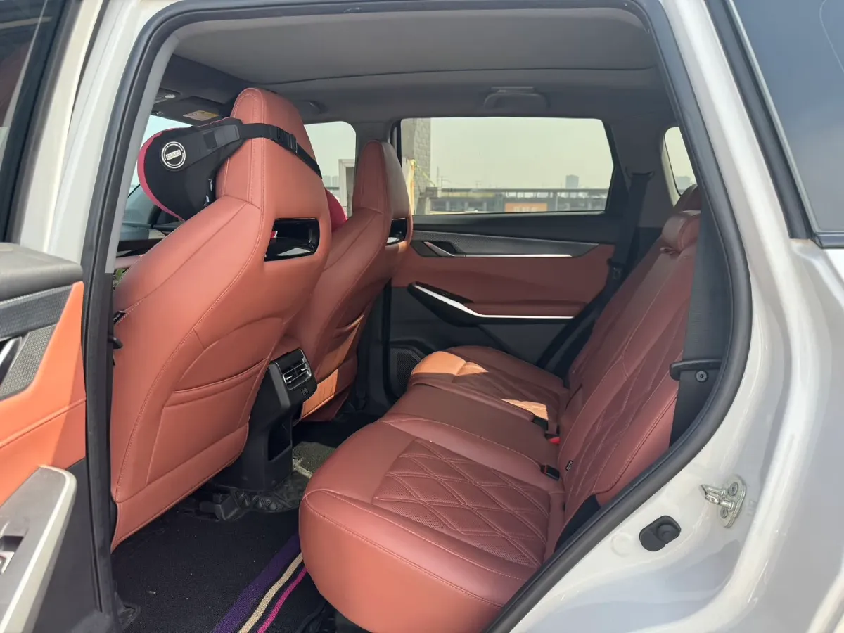 2023 ChangAn CS75 Plus 1.5T 188HP L4 8AT,autocango,china used car exporter,china ev exporter,chinese used car exporter,chinese used ev exporter