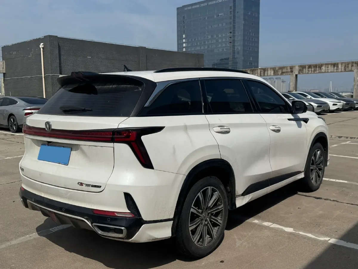 2023 ChangAn CS75 Plus 1.5T 188HP L4 8AT,autocango,china used car exporter,china ev exporter,chinese used car exporter,chinese used ev exporter
