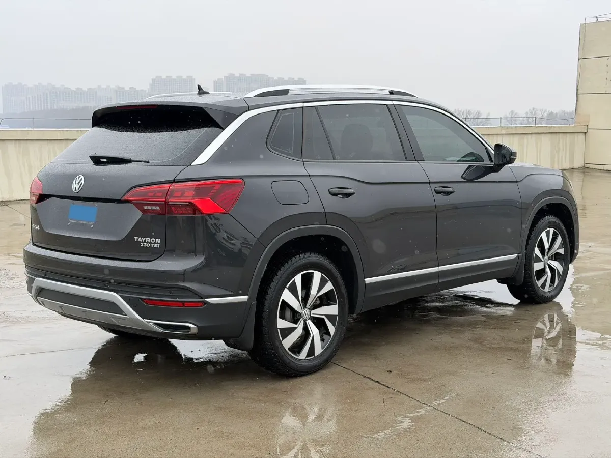 2019 Jeep Cherokee 2.0T 234HP L4 9AT,autocango,china used car exporter,china ev exporter,chinese used car exporter,chinese used ev exporter