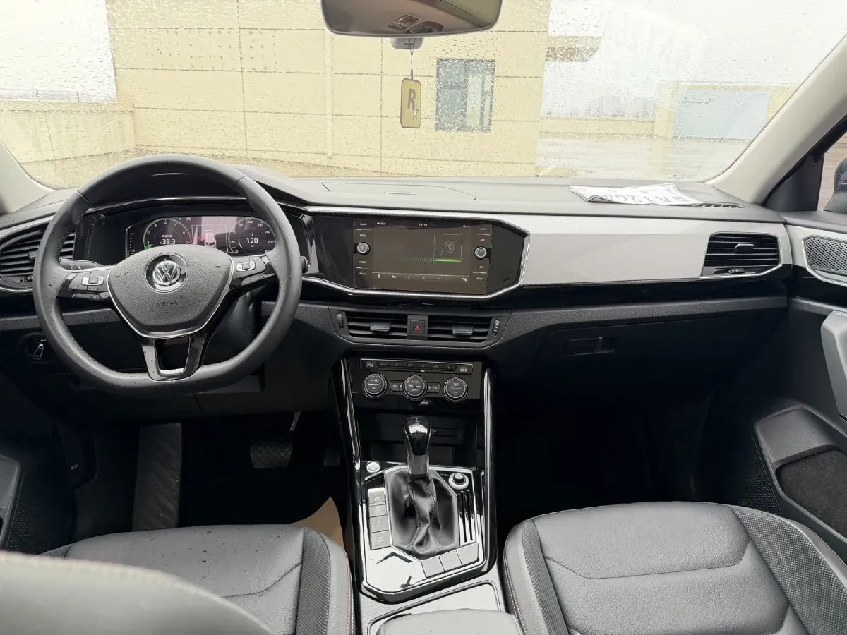 2019 Jeep Cherokee 2.0T 234HP L4 9AT,autocango,china used car exporter,china ev exporter,chinese used car exporter,chinese used ev exporter