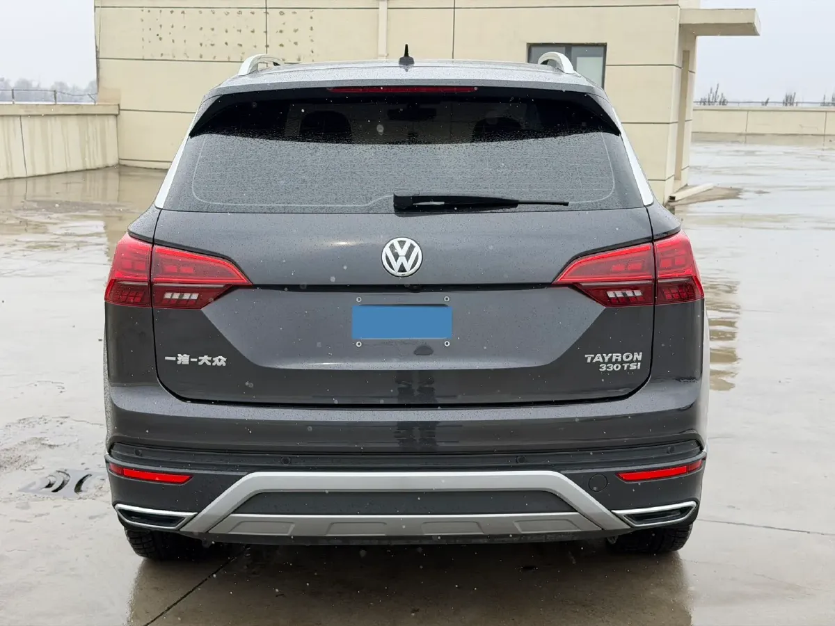 2019 Jeep Cherokee 2.0T 234HP L4 9AT,autocango,china used car exporter,china ev exporter,chinese used car exporter,chinese used ev exporter