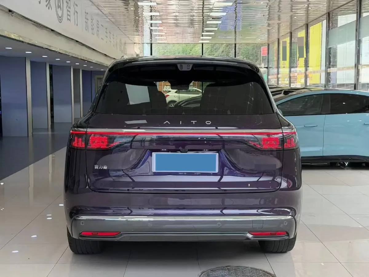 2025 AITO AITO M8 REEV 160HP REEV 53.4KWH,autocango,china used car exporter,china ev exporter,chinese used car exporter,chinese used ev exporter