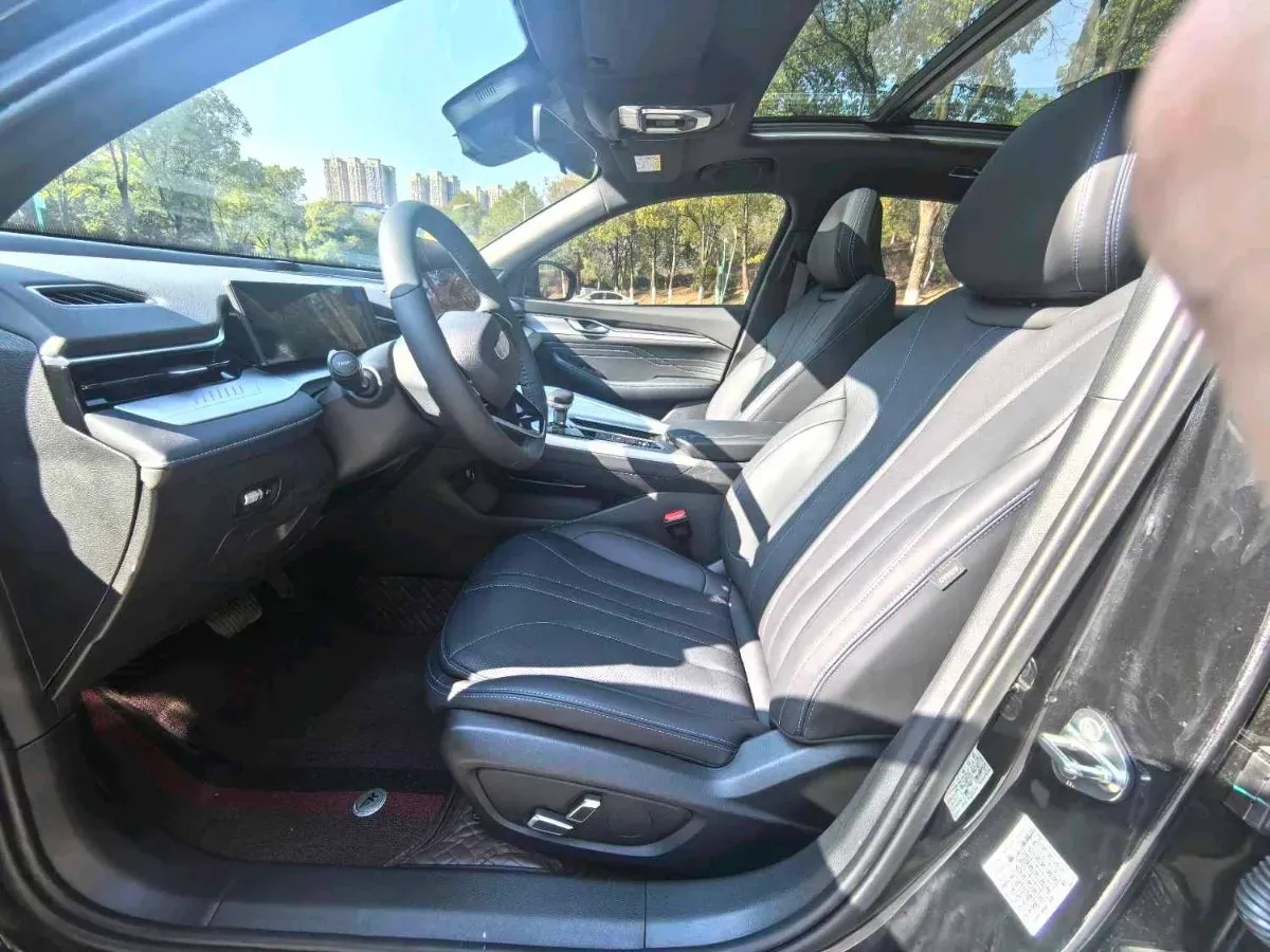 2025 Geely Preface 1.5T 181HP L4 7DCT,autocango,china used car exporter,china ev exporter,chinese used car exporter,chinese used ev exporter