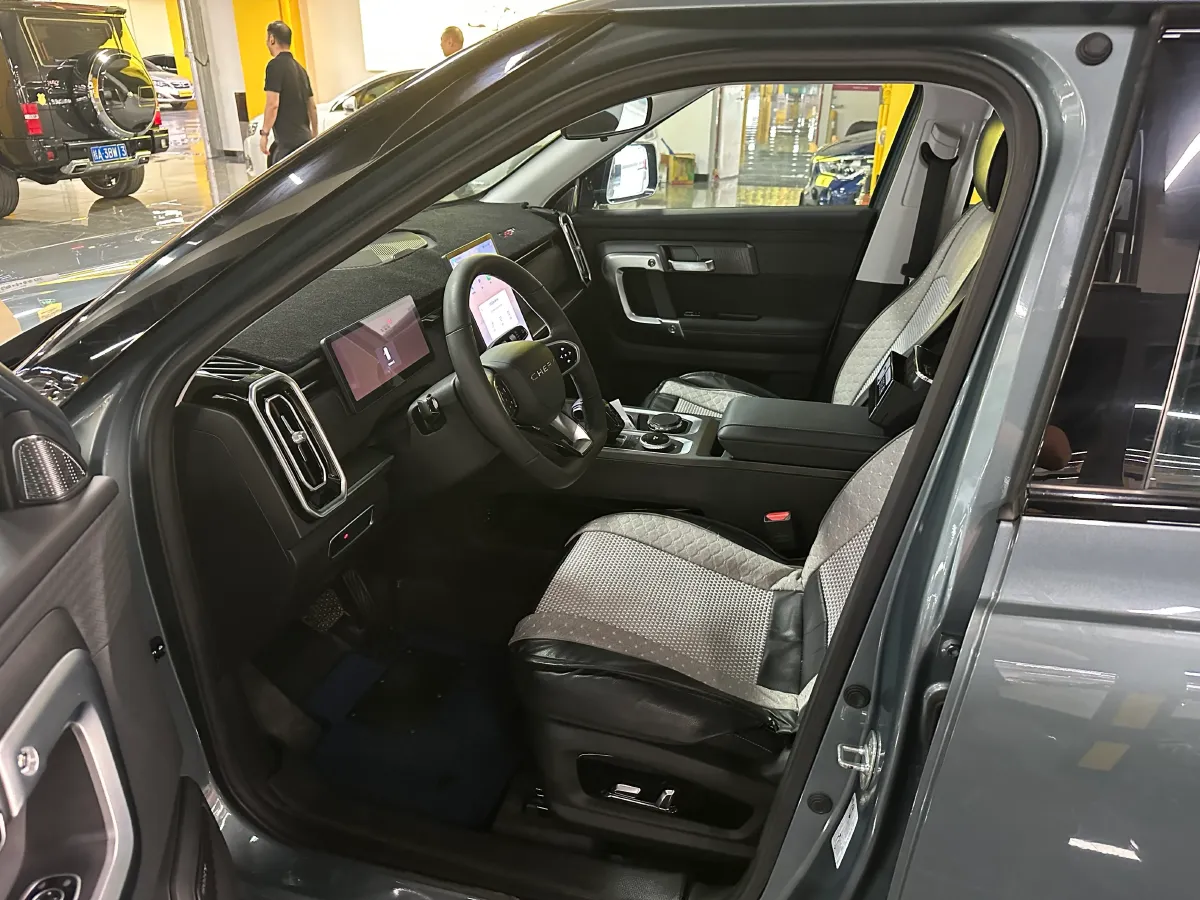 2023 Chery Exploration 06 1.6T 197HP L4 7DCT,autocango,china used car exporter,china ev exporter,chinese used car exporter,chinese used ev exporter