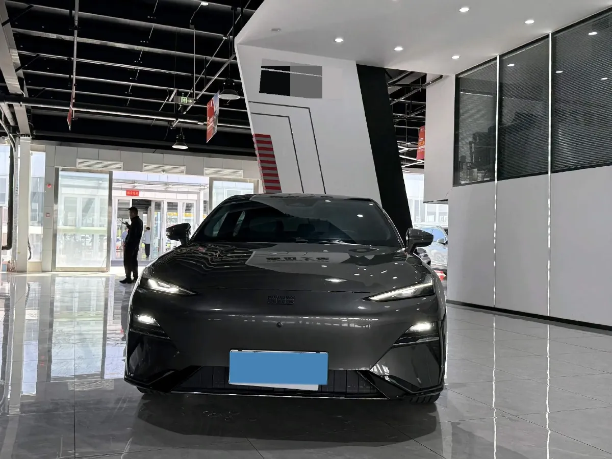 2024 Geely Galaxy E8 BEV 62KWH,autocango,china used car exporter,china ev exporter,chinese used car exporter,chinese used ev exporter