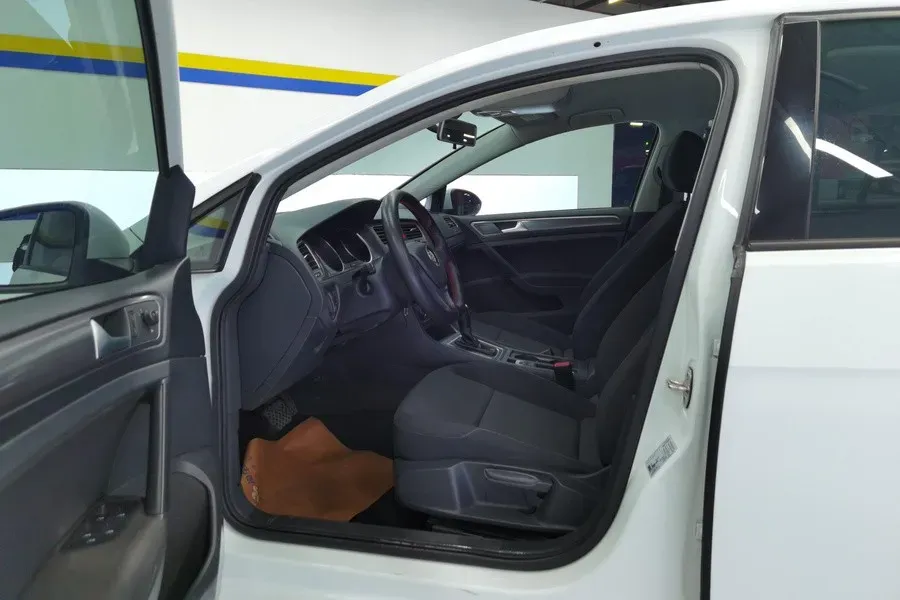 2016 Volkswagen Golf 1.6L 110HP L4 6AT,autocango,china used car exporter,china ev exporter,chinese used car exporter,chinese used ev exporter