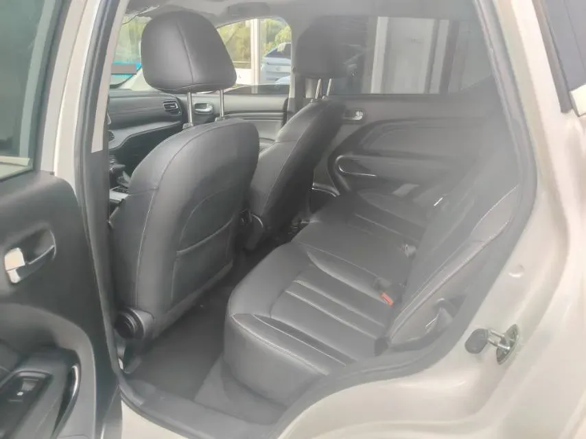 2021 GAC Trumpchi GS3 1.5T 169HP L4 6AT,autocango,china used car exporter,china ev exporter,chinese used car exporter,chinese used ev exporter