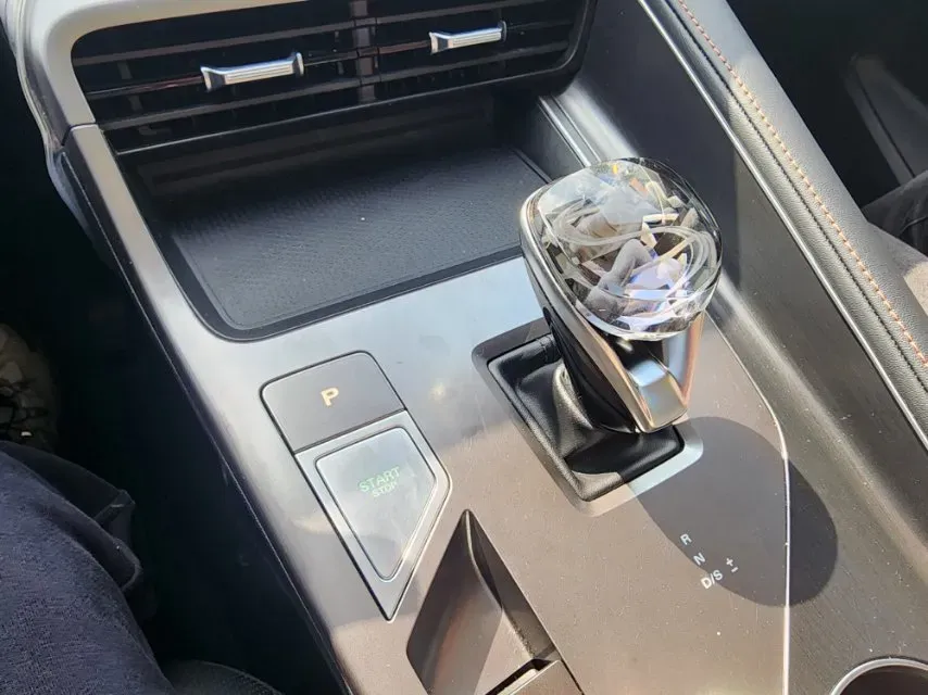 2023 Roewe RX5 1.5T 188HP L4 7DCT,autocango,china used car exporter,china ev exporter,chinese used car exporter,chinese used ev exporter