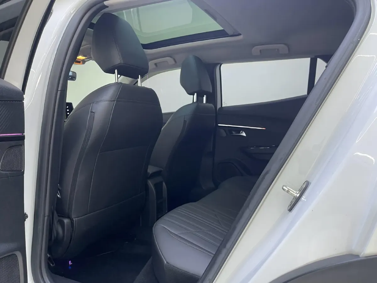 2022 Peugeot 2008 1.2T 136HP L3 6DCT,autocango,china used car exporter,china ev exporter,chinese used car exporter,chinese used ev exporter