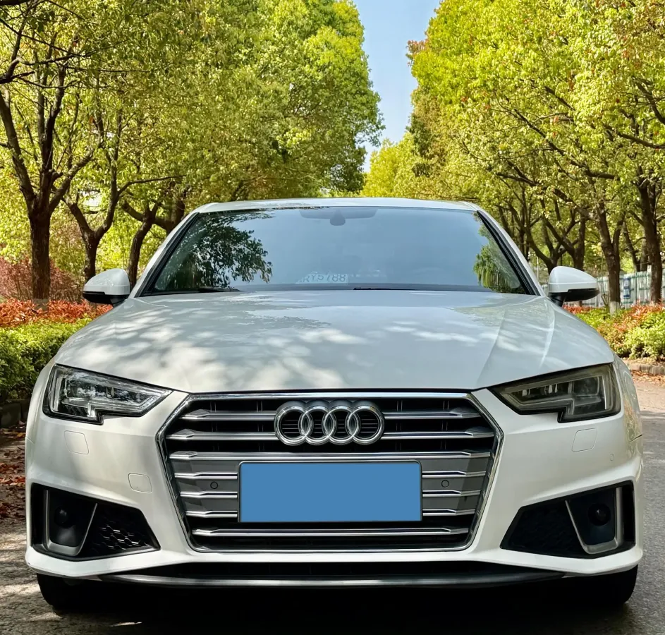 2019 Audi A4L 2.0T 190HP L4 7DCT,autocango,china used car exporter,china ev exporter,chinese used car exporter,chinese used ev exporter