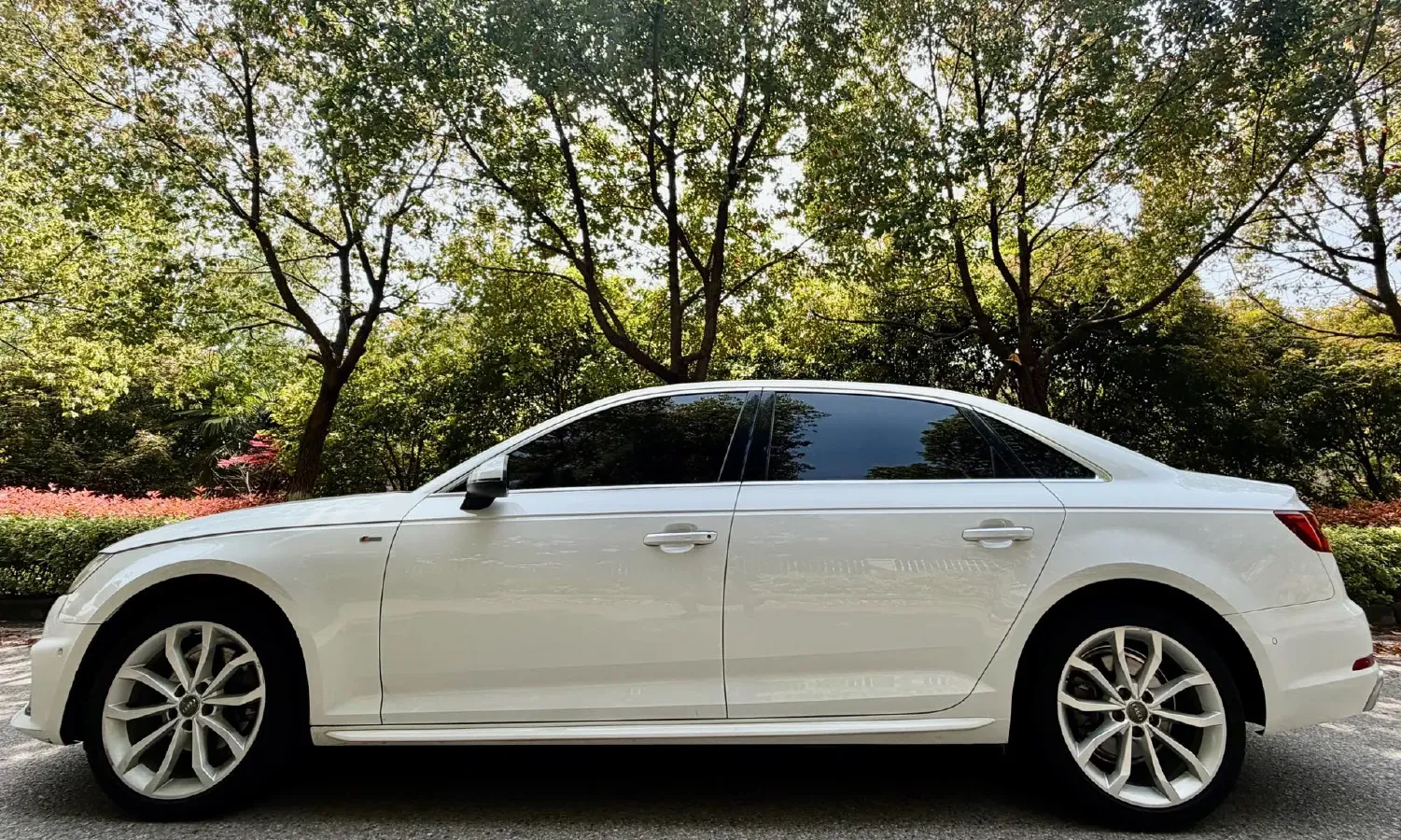 2019 Audi A4L 2.0T 190HP L4 7DCT,autocango,china used car exporter,china ev exporter,chinese used car exporter,chinese used ev exporter