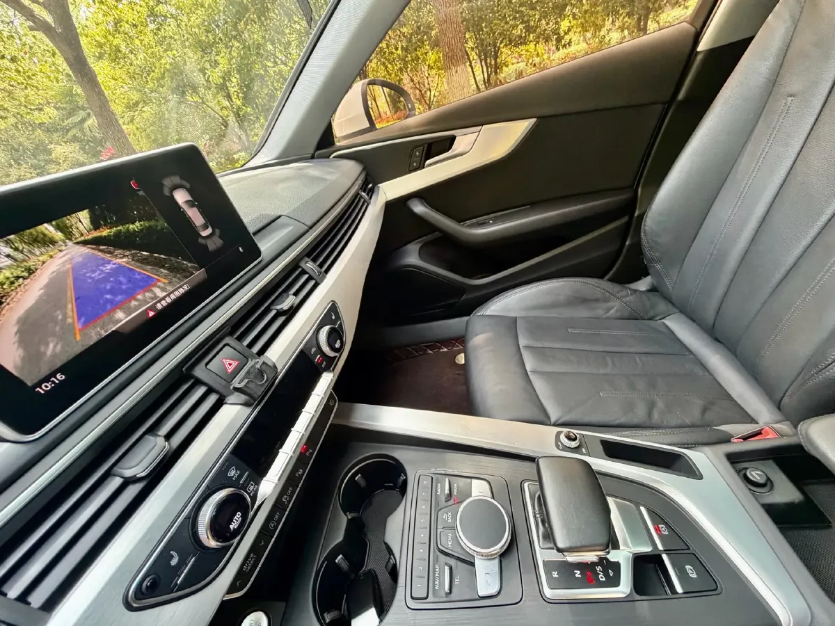 2019 Audi A4L 2.0T 190HP L4 7DCT,autocango,china used car exporter,china ev exporter,chinese used car exporter,chinese used ev exporter