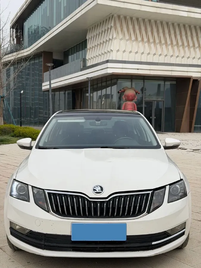2019 Skoda Octavia 1.5L 116HP L4 6AT,autocango,china used car exporter,china ev exporter,chinese used car exporter,chinese used ev exporter