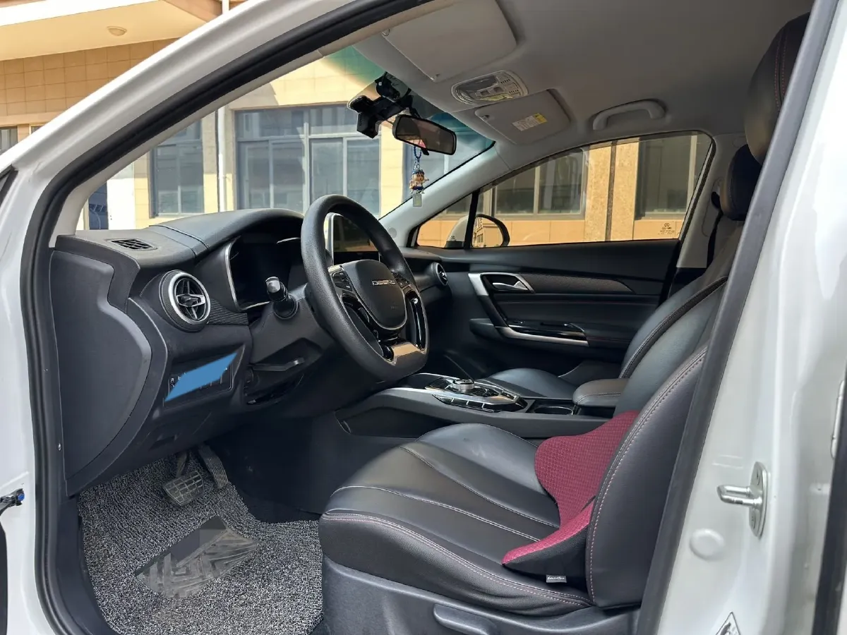 2022 Bestune B70 2.0T 224HP L4 6AT,autocango,china used car exporter,china ev exporter,chinese used car exporter,chinese used ev exporter