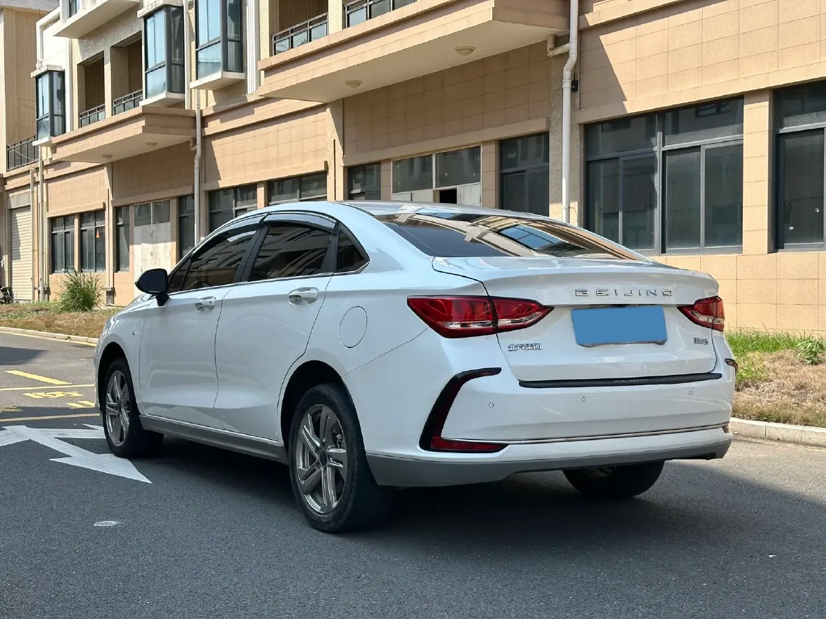 2022 Bestune B70 2.0T 224HP L4 6AT,autocango,china used car exporter,china ev exporter,chinese used car exporter,chinese used ev exporter