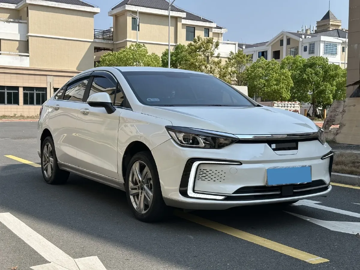 2022 Bestune B70 2.0T 224HP L4 6AT,autocango,china used car exporter,china ev exporter,chinese used car exporter,chinese used ev exporter