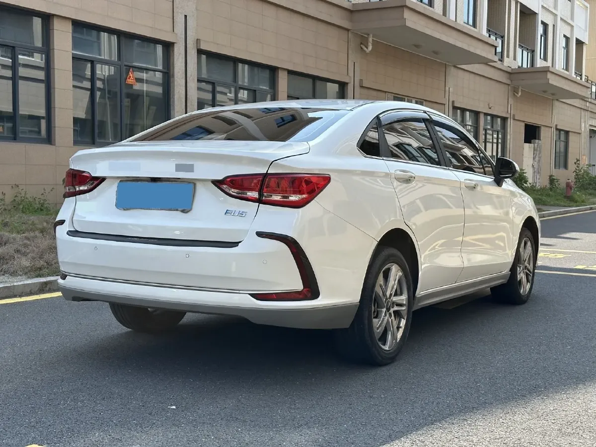 2022 Bestune B70 2.0T 224HP L4 6AT,autocango,china used car exporter,china ev exporter,chinese used car exporter,chinese used ev exporter