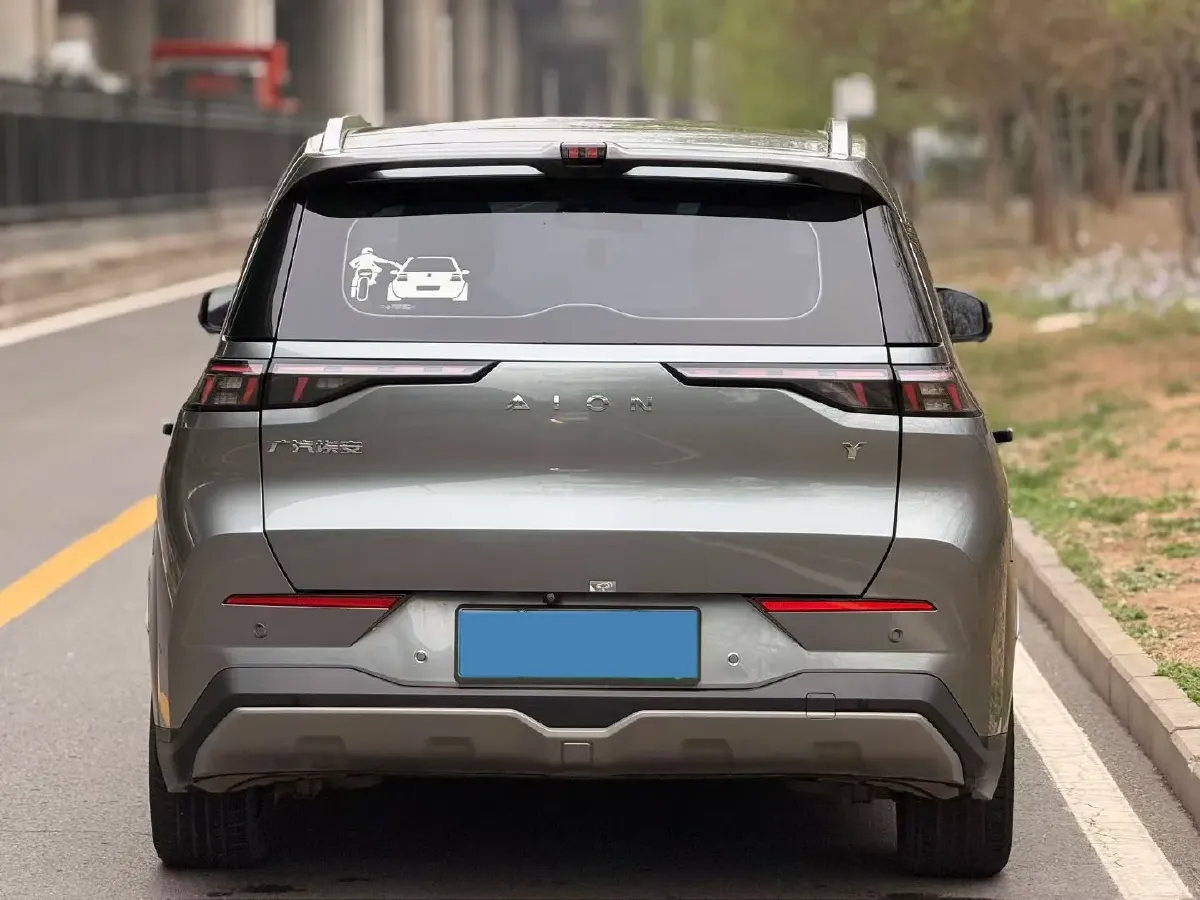 2022 Geely Okavango 1.8T 184HP L4 7DCT,autocango,china used car exporter,china ev exporter,chinese used car exporter,chinese used ev exporter