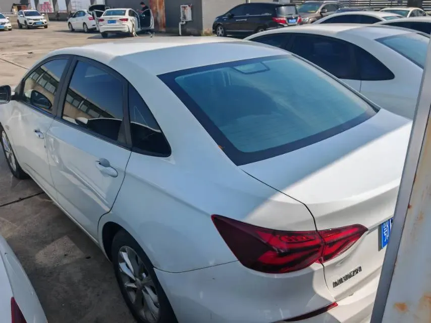 2023 Chevrolet Monza 1.5L 113HP L4 6DCT,autocango,china used car exporter,china ev exporter,chinese used car exporter,chinese used ev exporter