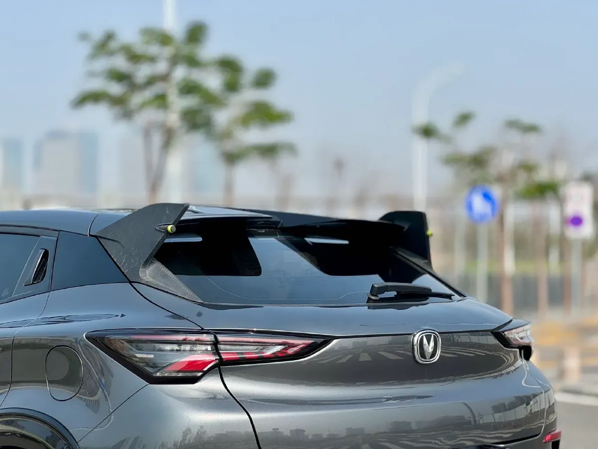 2020 ChangAn UNI-T 1.5T 180HP L4 7DCT,autocango,china used car exporter,china ev exporter,chinese used car exporter,chinese used ev exporter