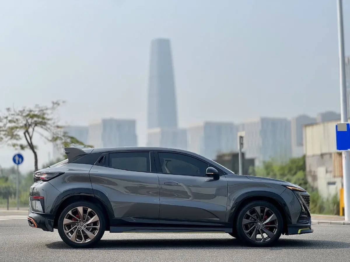 2020 ChangAn UNI-T 1.5T 180HP L4 7DCT,autocango,china used car exporter,china ev exporter,chinese used car exporter,chinese used ev exporter