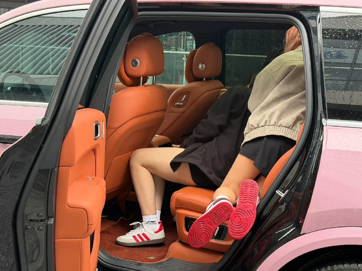 2024 Li L9 Range Extended 154HP REEV 52.3KWH,autocango,china used car exporter,china ev exporter,chinese used car exporter,chinese used ev exporter