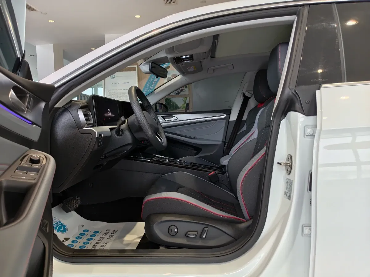 2024 Volkswagen Lamando 1.4T 150HP L4 7DCT,autocango,china used car exporter,china ev exporter,chinese used car exporter,chinese used ev exporter