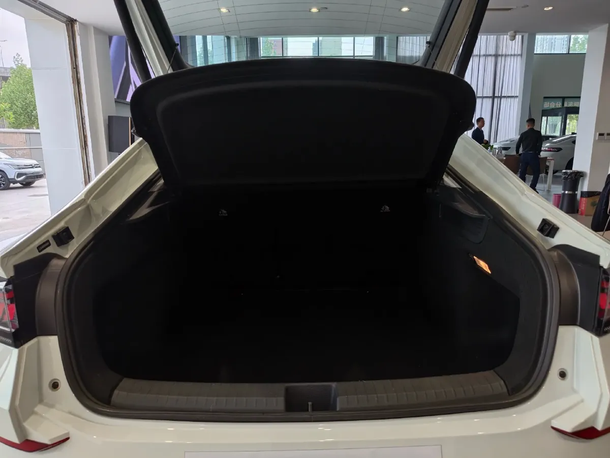 2024 Volkswagen Lamando 1.4T 150HP L4 7DCT,autocango,china used car exporter,china ev exporter,chinese used car exporter,chinese used ev exporter