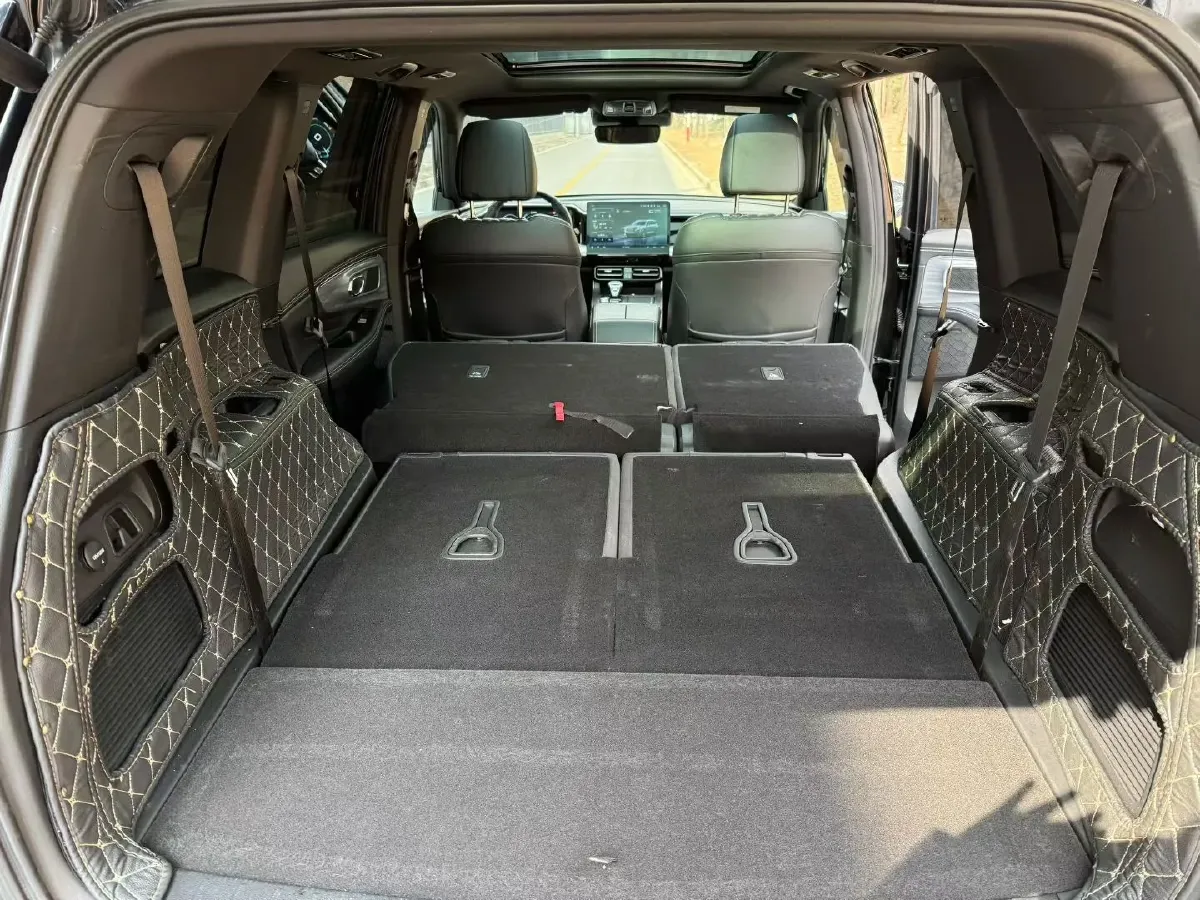 2022 GAC Trumpchi GS8 2.0T 252HP L4 8AT,autocango,china used car exporter,china ev exporter,chinese used car exporter,chinese used ev exporter