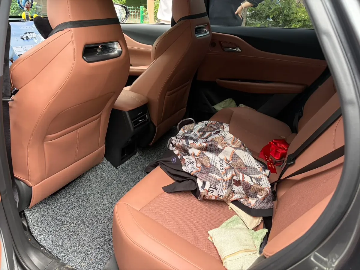 2025 ChangAn UNI-Z 1.5T 188HP L4 7DCT,autocango,china used car exporter,china ev exporter,chinese used car exporter,chinese used ev exporter