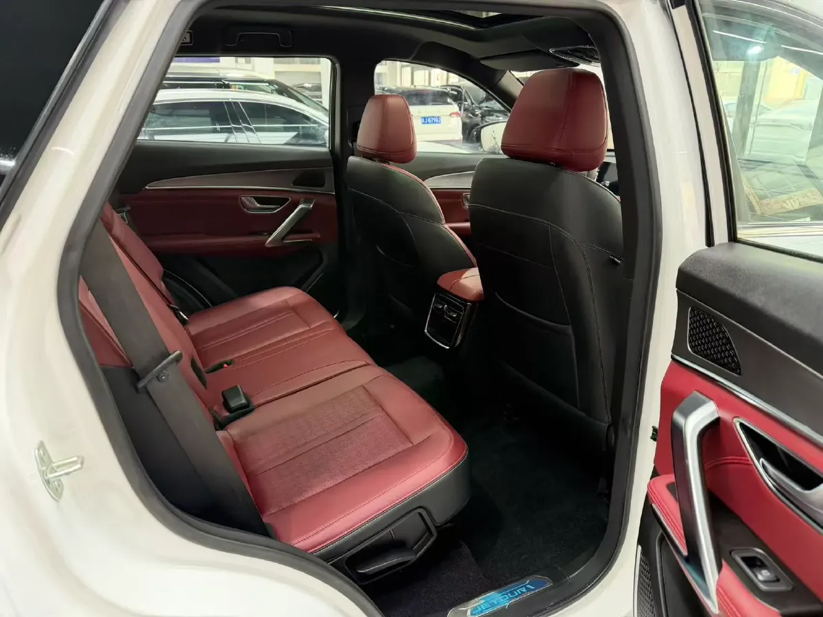 2025 Jetour X70 Plus 1.5T 156HP L4 6DCT,autocango,china used car exporter,china ev exporter,chinese used car exporter,chinese used ev exporter