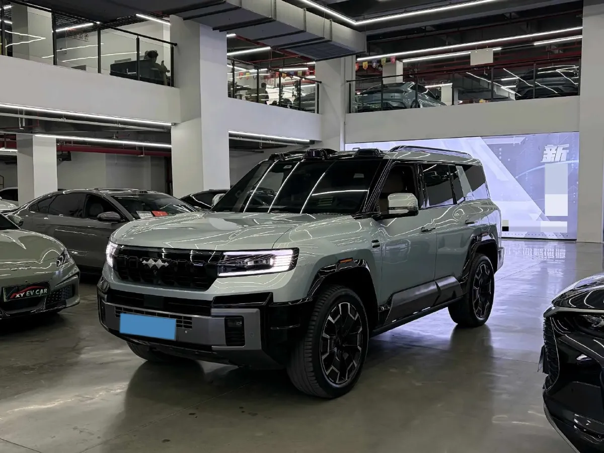 2025 FangChengBao Bao 8 2.0T 245HP L4 E-CVT PHEV 36.8KWH,autocango,china used car exporter,china ev exporter,chinese used car exporter,chinese used ev exporter