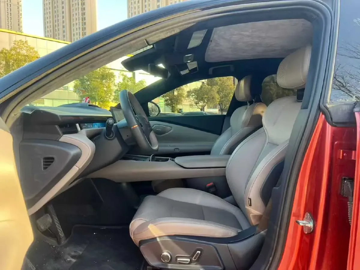 2025 LYNK&CO Z10 BEV 95KWH,autocango,china used car exporter,china ev exporter,chinese used car exporter,chinese used ev exporter