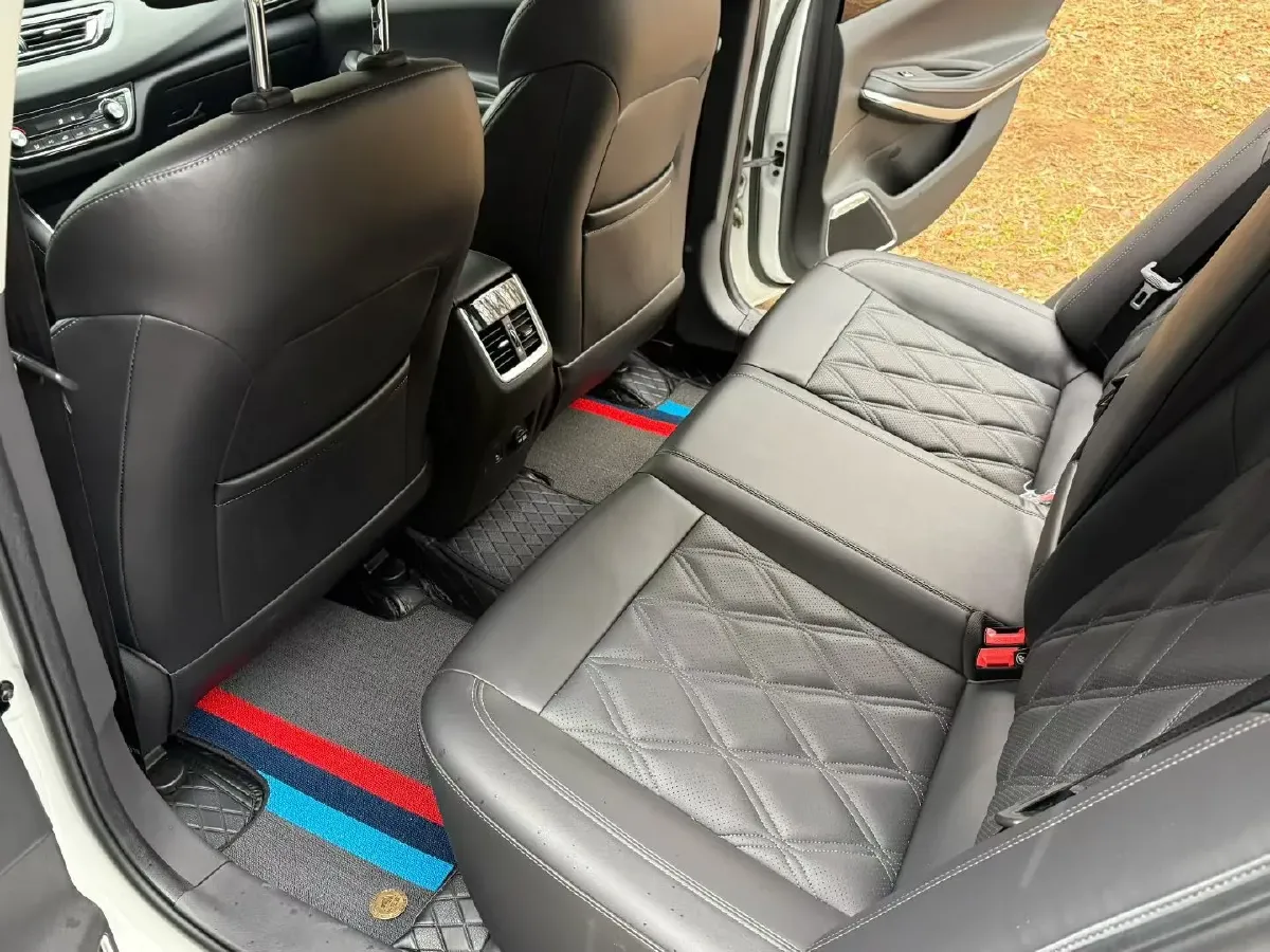 2022 ChangAn Raeton CC 1.5T 188HP L4 7DCT,autocango,china used car exporter,china ev exporter,chinese used car exporter,chinese used ev exporter