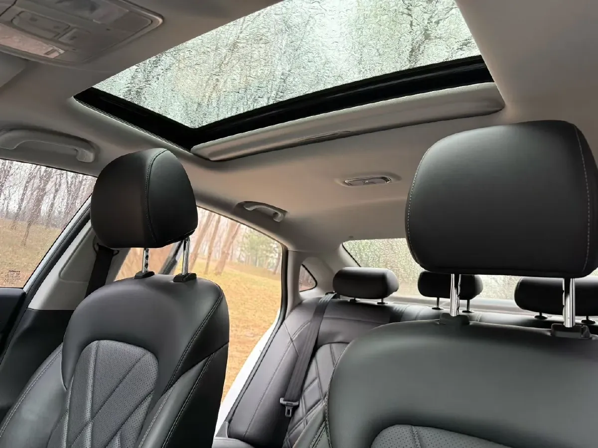 2022 ChangAn Raeton CC 1.5T 188HP L4 7DCT,autocango,china used car exporter,china ev exporter,chinese used car exporter,chinese used ev exporter