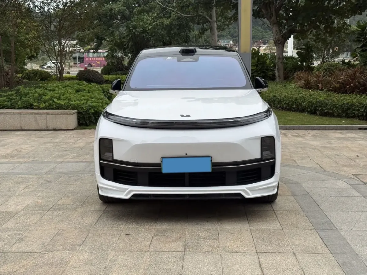 2022 Li L9 Range Extended 154HP REEV 42.6KWH,autocango,china used car exporter,china ev exporter,chinese used car exporter,chinese used ev exporter