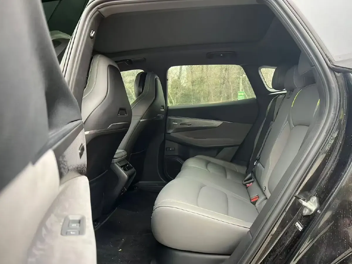 2023 LYNK&CO 08 EM-P 1.5T 163HP L4 3DHT PHEV 39.8KWH,autocango,china used car exporter,china ev exporter,chinese used car exporter,chinese used ev exporter