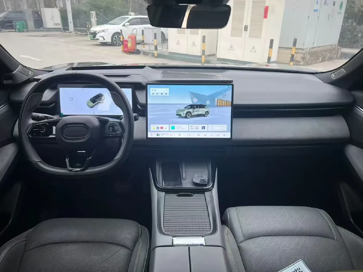 2023 LYNK&CO 08 EM-P 1.5T 163HP L4 3DHT PHEV 39.8KWH,autocango,china used car exporter,china ev exporter,chinese used car exporter,chinese used ev exporter